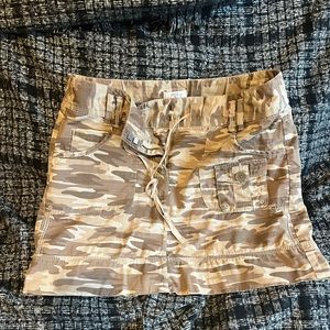 Camouflage mini kirt